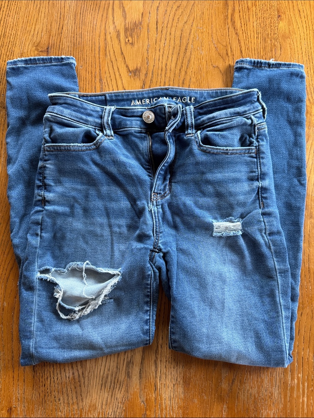 American Eagle Outfitters Medium Blue Distressed Skinny Jeans